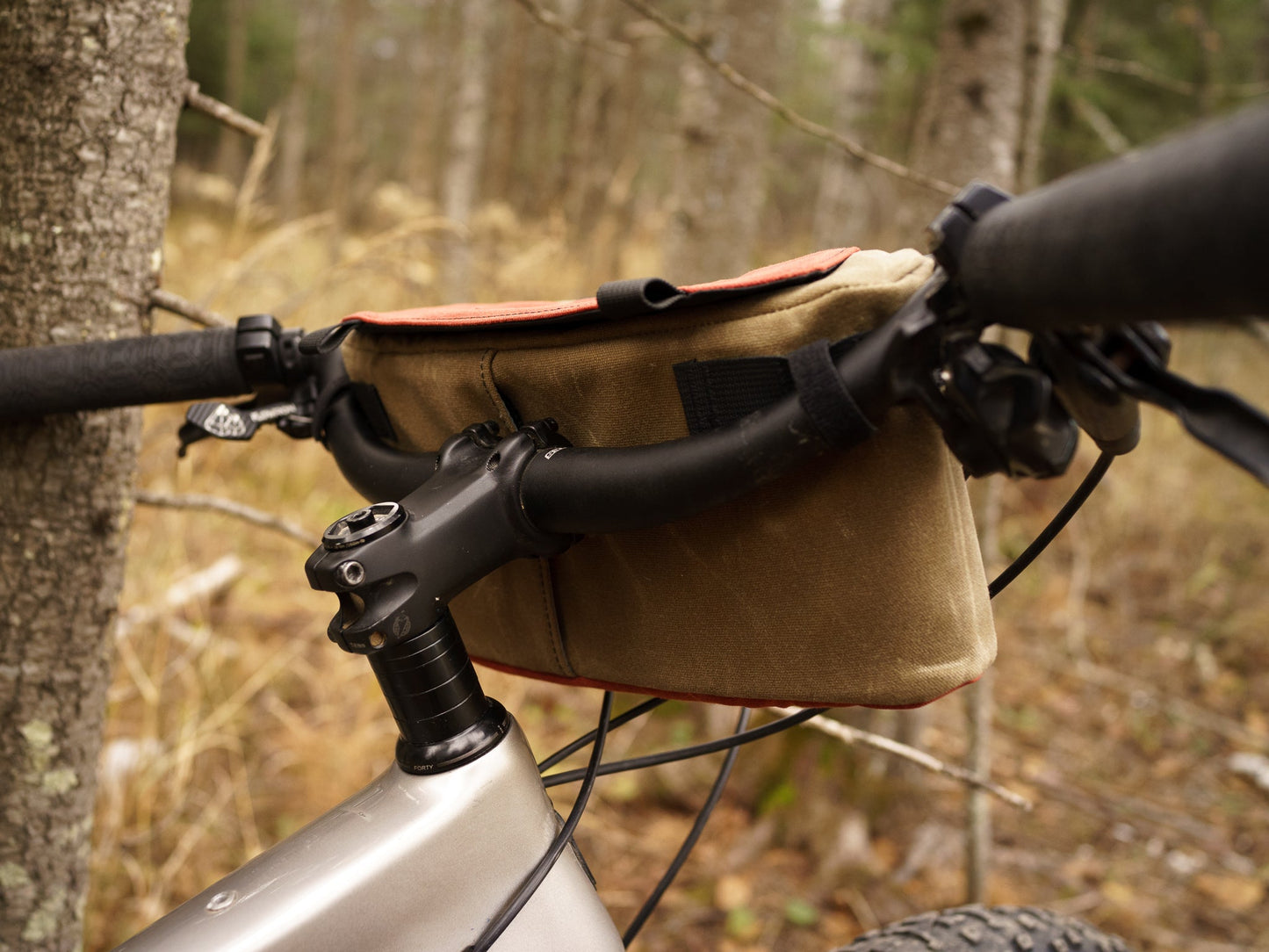 Custom Jones Loop Handlebar Pack