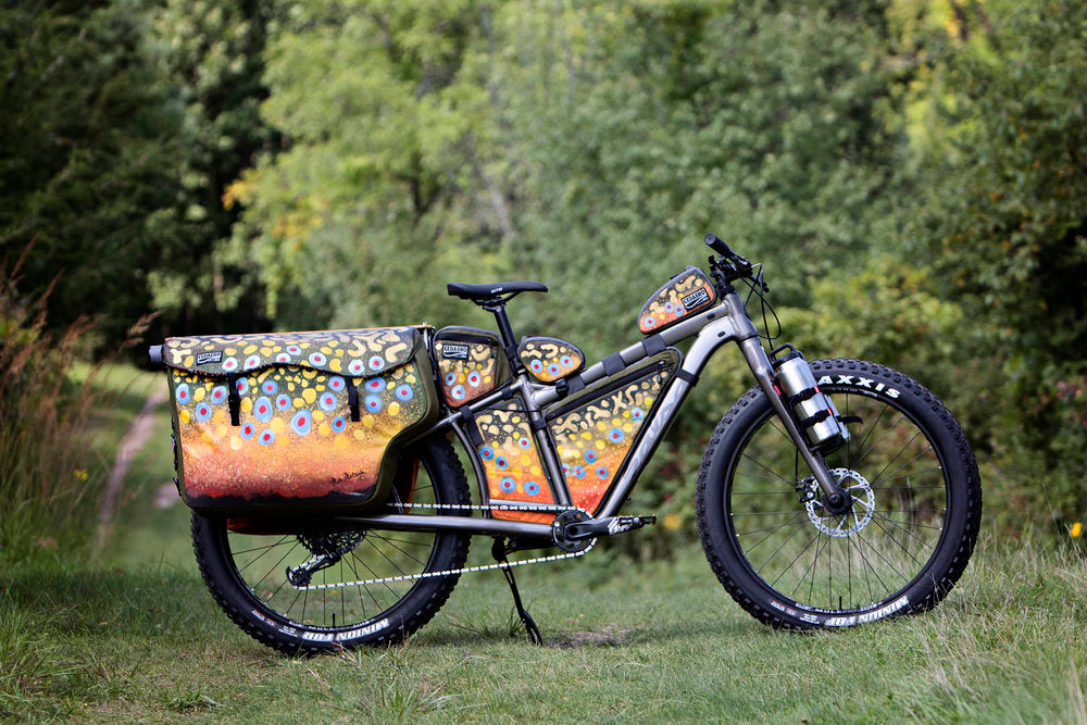 Salsa Blackborow Pannier – Cedaero - Main Image