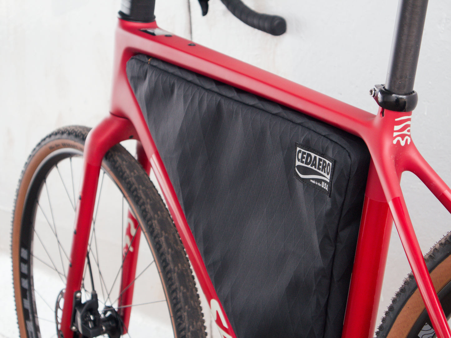 Salsa Flyway Full Frame Pack