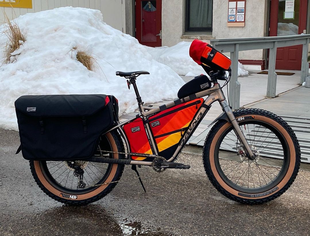cedaero blackborow salsa cycles pannier cargo bike